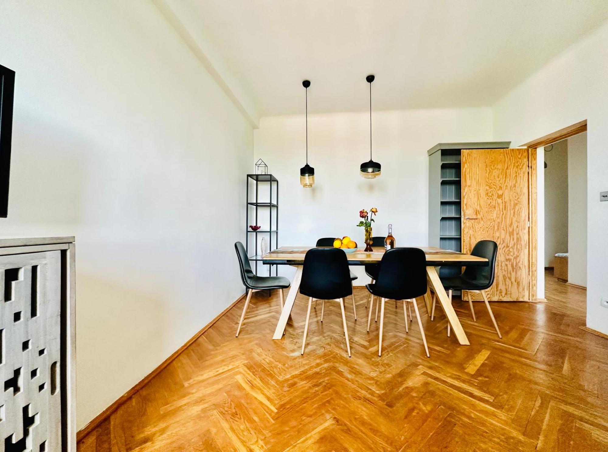 Z Widokiem Na Palac I Kosciol. Apartment Warsaw